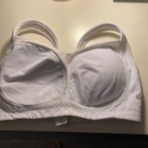 Lululemon bra with removable padding